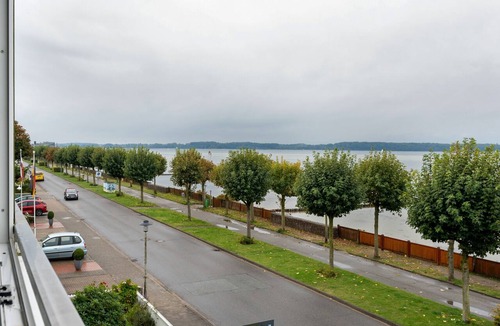 Laboe Apartment | Apartment 'Förde-Traumblick 2' with Sea View, Balcony and Wi-Fi