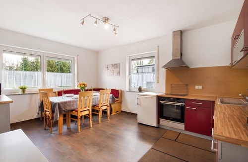 Offingen Apartment | Apartment 'Friedmann' with Private Garden, Balcony and Wi-Fi