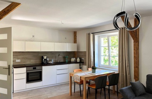 Dohna Apartment | Apartment 'Frisch Freche 3 R' with Private Terrace and Wi-Fi