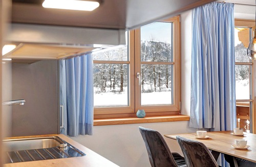 Hammersbach Apartment | Apartment "Gletschernelke" with Mountain View, Balcony & Wi-Fi