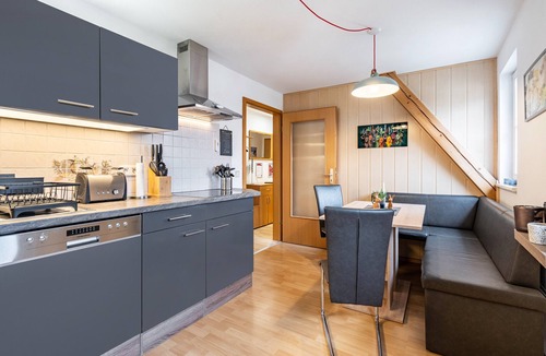 Kurort Gohrisch Apartment | Apartment 'Gohrischblick' with Mountain View and Wi-Fi