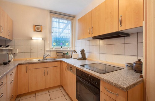 Neuenburg am Rhein Apartment | Apartment 'Haus Am Rhein' with Wi-Fi