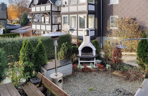 Nuttlar Apartment | Apartment 'Happy' with Mountain View, Private Garden and Wi-Fi