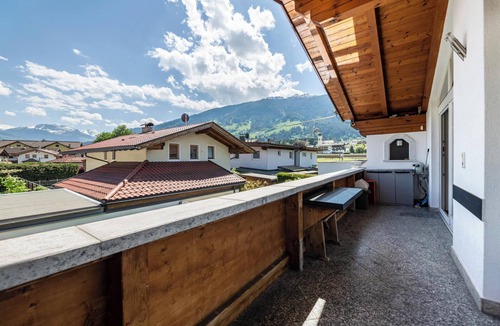 Ried im Zillertal Apartment | Apartment 'Haus Rudi' with Mountain View, Balcony & Wi-Fi
