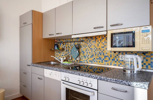 Travemuende Apartment | Apartment 'Haus Übersee Wohnung Fidji' with Private Terrace, Shared Garden and Wi-Fi