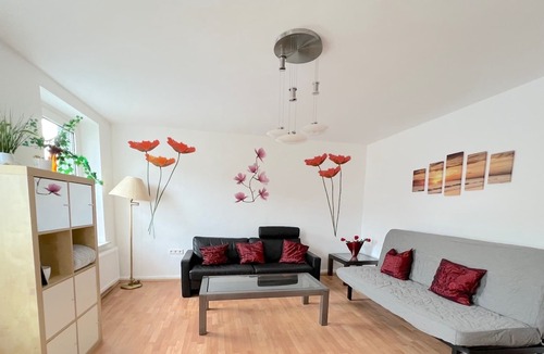 Mittelstadt Apartment | Apartment "Haus am Theater 2" with Balcony & Wi-Fi