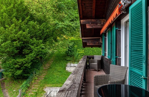 Mittenwald Apartment | Apartment 'Haus Latschenhang 4 Ederkanzel' with Mountain View, Balcony and Wi-Fi