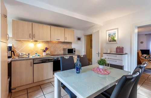 Arnsberg Apartment | Apartment 'Haus Ute' with Private Terrace, Private Garden and Wi-Fi