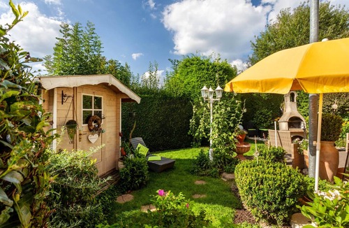 Arnsberg Apartment | Apartment 'Haus Ute' with Private Terrace, Private Garden and Wi-Fi