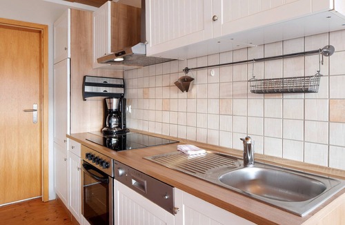 Falkau Apartment | Apartment 'Haus Wintersonne - FeWo Auerhahn' with Shared Garden, Balcony and Wi-Fi