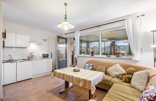 Bielatal Apartment | Apartment "Heidi" with Mountain View, Private Garden and Wi-Fi