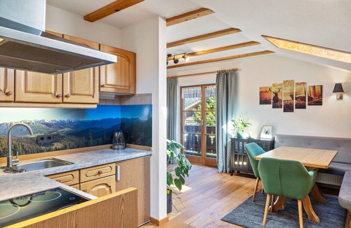Kruen Apartment | Apartment 'Herzogstand' with Mountain View, Balcony and Wi-Fi