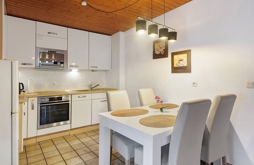 Moehnesee Apartment | Apartment 'Heve' with Shared Terrace, Private Garden and Wi-Fi