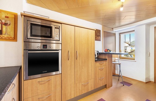 Engen Apartment | Apartment 'Hewenpanorama' with Mountain View, Private Terrace and Wi-Fi