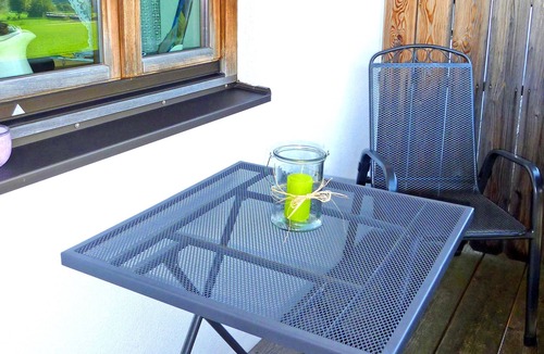 Aschau im Chiemgau Apartment | Apartment I separate bedroom and east-facing balcony, 66 sqm