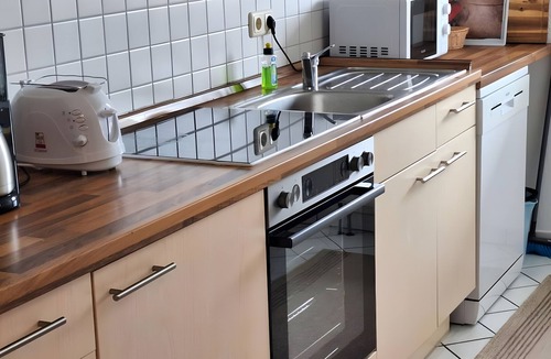 Gohren Apartment | Apartment 'Im Ostseebad Göhren' with Balcony and Wi-Fi
