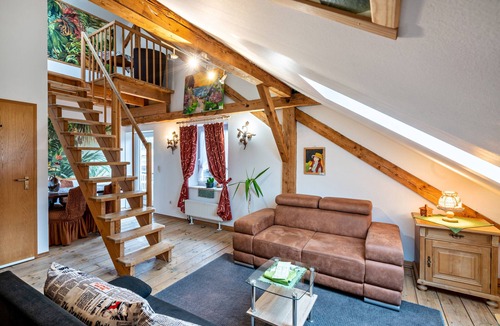 Nussdorf am Inn House | Apartment In A Hotel 'Nußdorfer Hof - Apartment 15' with Mountain View, Balcony and Wi-Fi