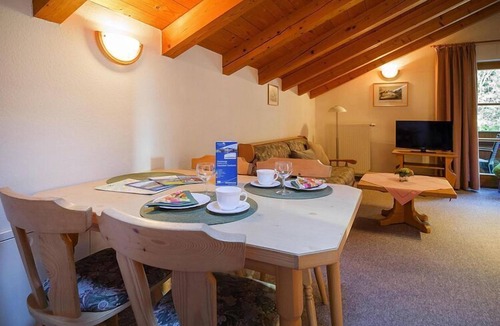 Weissbach Apartment | Apartment in Bayerisch Gmain with parking space