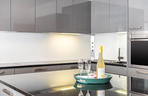 Stockach House | Apartment in Historic Villa with Wi-Fi