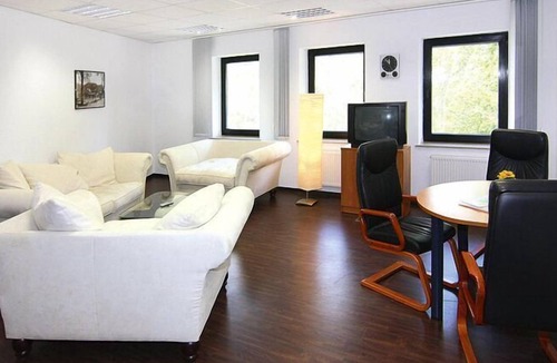 Raben Steinfeld Apartment | Apartment in Schwerin with a shared wellness