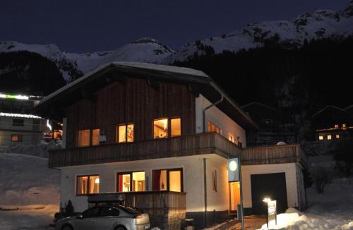 Steeg Apartment | Apartment in Steeg in a beautiful setting