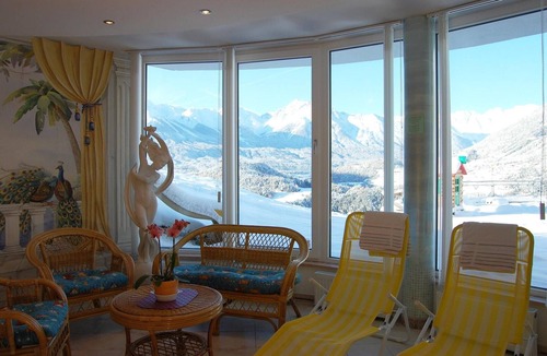Arzl im Piztal Apartment | Apartment in Wald near Hochzeiger Ski Area