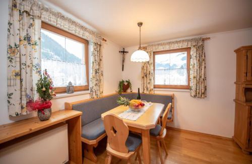 Wald im Pinzgau Apartment | Apartment in Wald near Krimml Waterfalls