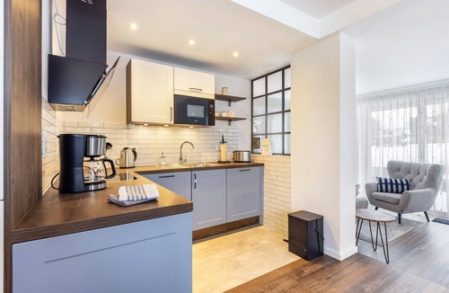 Sundern Apartment | Apartment 'Jost' with Private Terrace, Shared Garden, and Wi-Fi