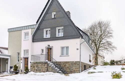 Sundern Apartment | Apartment 'Jost' with Private Terrace, Shared Garden, and Wi-Fi