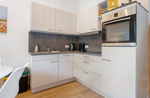 Lohe-Rickelshof Apartment | Apartment 'Junge 2' with Wi-Fi