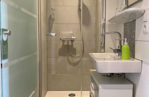 Fichtelberg Apartment | Apartment Kösseine, shower, WC, balcony - WAGNER'S Hotel and Restaurant