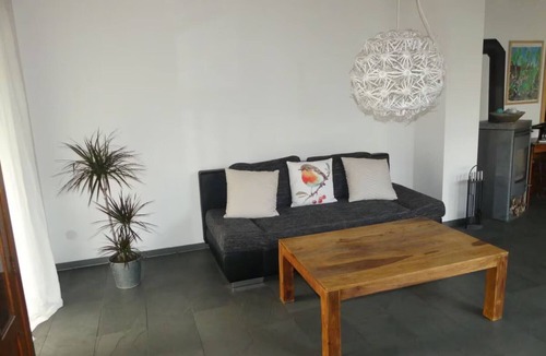 Neufrach Apartment | Apartment 'Kraus' with Private Terrace and Wi-Fi