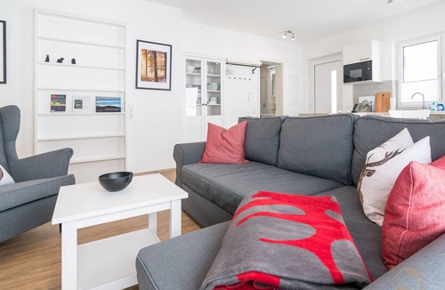 Unterkirnach Apartment | Apartment 'Kuckucksnest' with Shared Terrace, Communal Garden and Wi-Fi