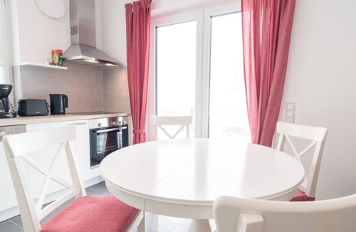 Unterkirnach Apartment | Apartment 'Kuckucksnest' with Shared Terrace, Communal Garden and Wi-Fi