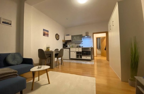 Ostliche Altstadt Apartment | Apartment Küstengold - family-friendly with terrace and shared garden on the gro
