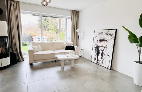 Unna Apartment | Apartment LilaMoon Unna Dortmund Flughafen Parkplatz Netflix Disney plus 80qm Erdgeschoss