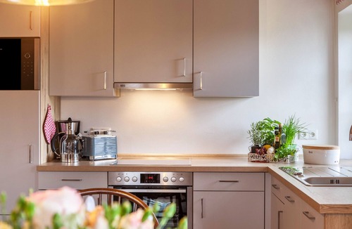 Rottenbuch Apartment | Apartment 'Lisbeth' with Shared Garden, Balcony and Wi-Fi