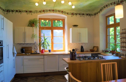 Maierhofen Apartment | Apartment 'Ludwigshöhe' with Private Terrace, Private Garden and Wi-Fi