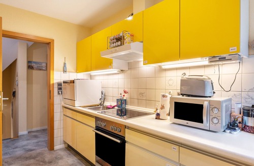 Fockbek Apartment | Apartment 'Lütt Stuv' with Private Terrace, Shared Garden, and Wi-Fi