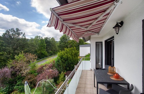 Plettenberg Apartment | Apartment 'Lux' with Private Garden, Balcony and Wi-Fi