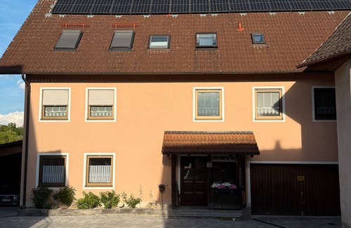 Hollfeld Apartment | Apartment 'M Keller' with Shared Terrace, Shared Garden and Wi-Fi