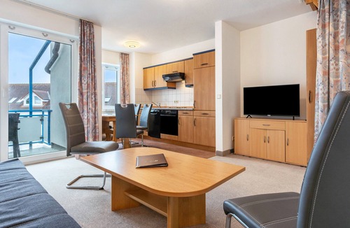 Binz Apartment | Apartment 'Mais. Ringstr. 20, 3. OG Links WE67' with Balcony and Wi-Fi