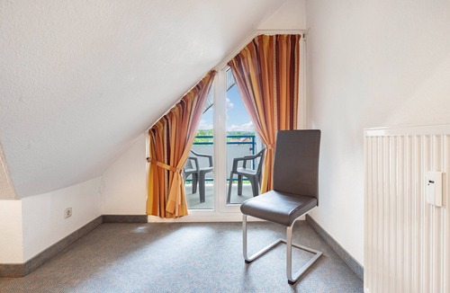 Binz Apartment | Apartment 'Mais. Ringstr. 21, 3. OG Links WE57' with Balcony and Wi-Fi