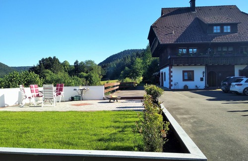 Alpirsbach Apartment | Apartment 'Maulbetsch' with Private Terrace, Private Garden and Wi-Fi