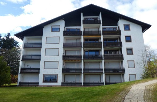 Oy Apartment | Apartment Max - Apartment Max with balcony and swimming pool