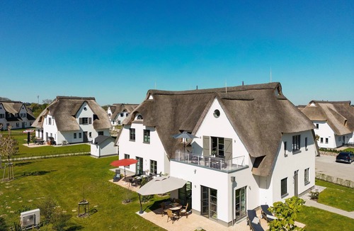 Stolpe b. Anklam Cottage | Apartment mit Terrasse - Johannes Brahms - Inseldomizil Stolpe - Urlaub Unter Reet auf Usedom