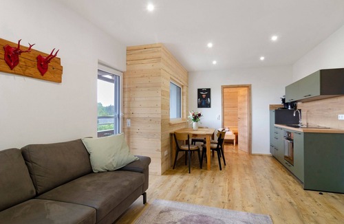 Donaueschingen Apartment | Apartment 'Morning Sun' with Shared Garden and Wi-Fi