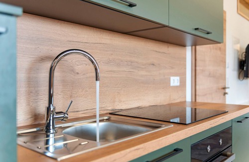 Donaueschingen Apartment | Apartment 'Morning Sun' with Shared Garden and Wi-Fi