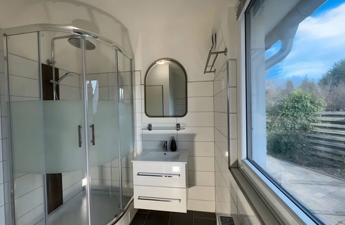 Neuhof Apartment | Apartment 'Nr 5c' with Shared Garden and Wi-Fi
