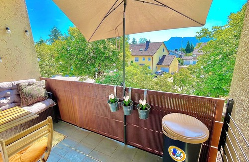 Freilassing Apartment | Apartment near Salzburg Mountain View